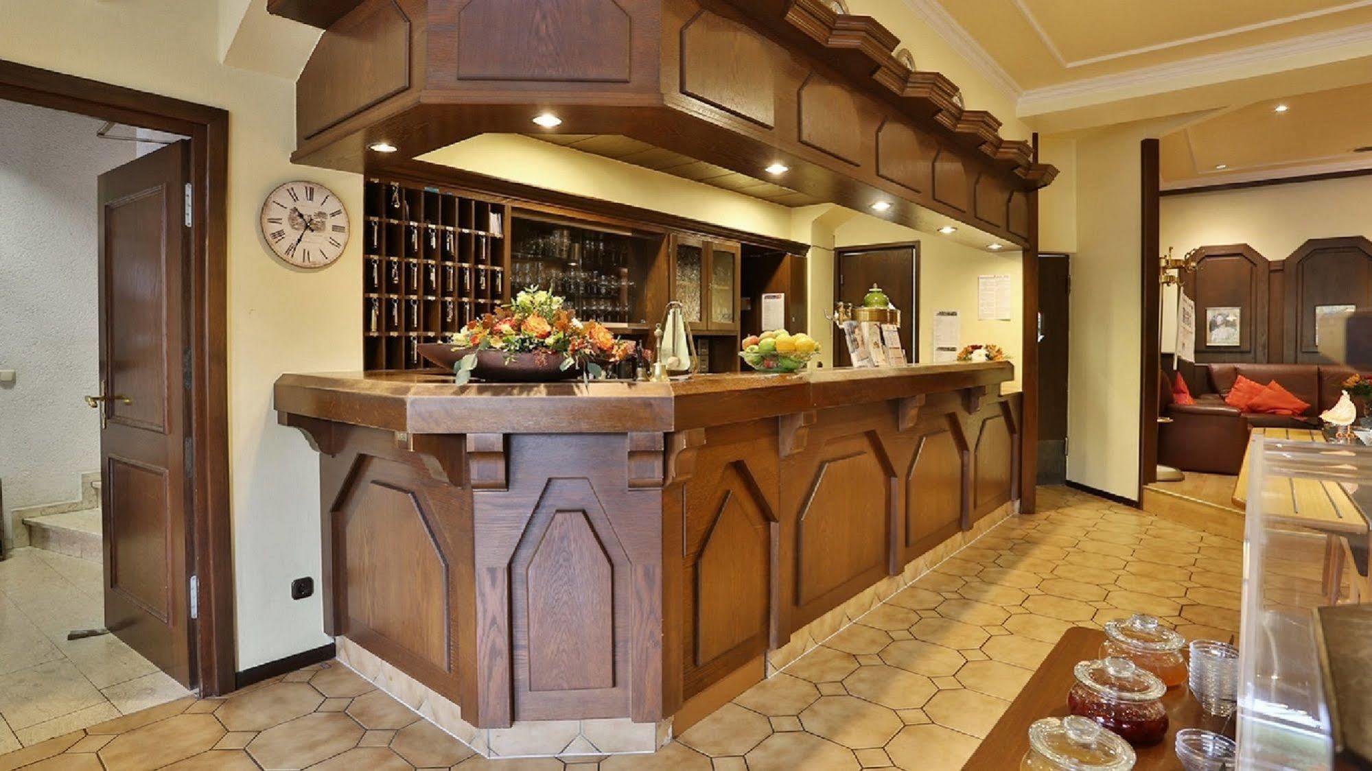 Hotel Krone Бинген ам Рейн Екстериор снимка